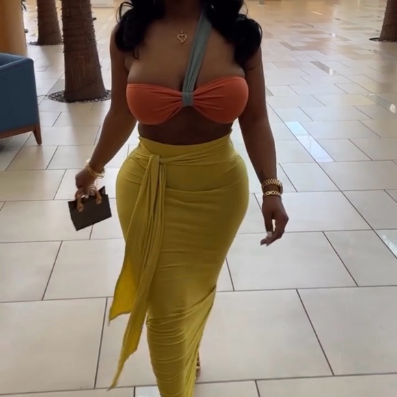 Elegant Yellow Maxi Skirt set - Picture 2 of 2